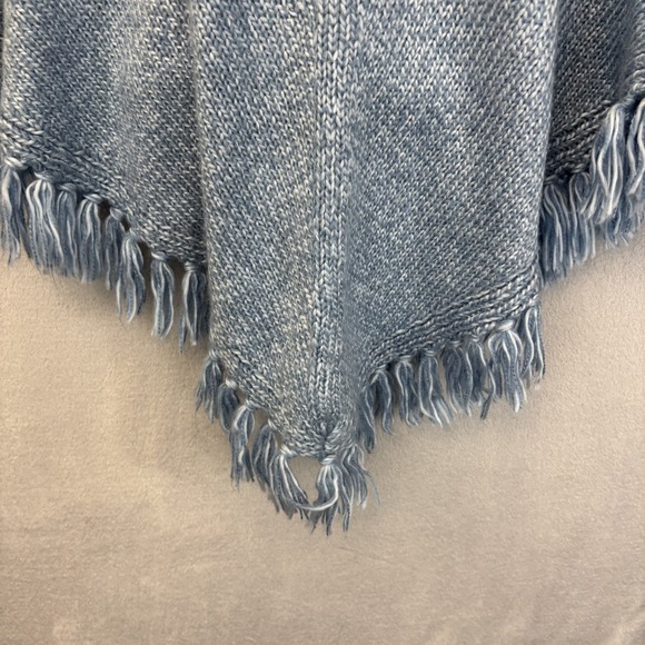 NWT Fieldgear Poncho Sweater Womens One Size Blue Fringe VNeck Holiday Cozy Knit - Picture 7 of 12